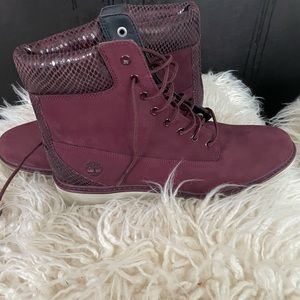 Timberland women's boots 11